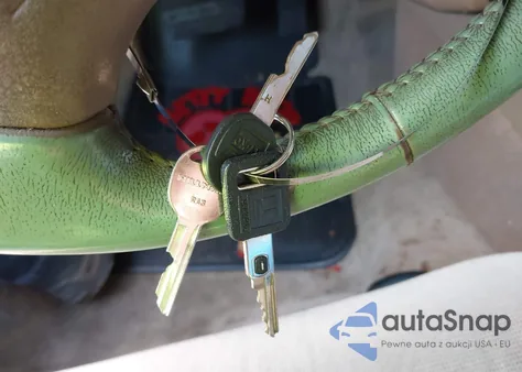 1994 Oldsmobile Cutlass Supreme S z USA, uszkodzony, nr VIN 1G3WH55M6RD388952